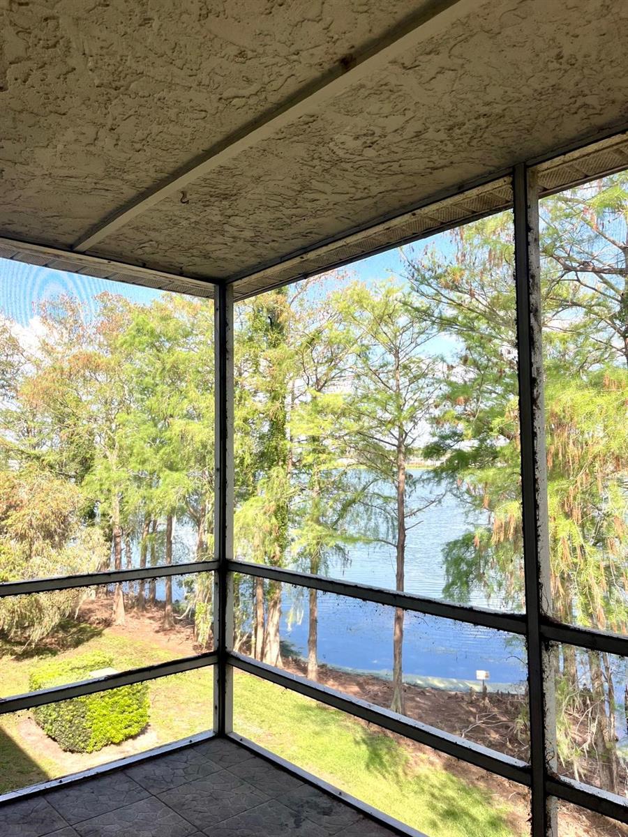 Image 19 of 36 For 4575 Texa Avenue 307