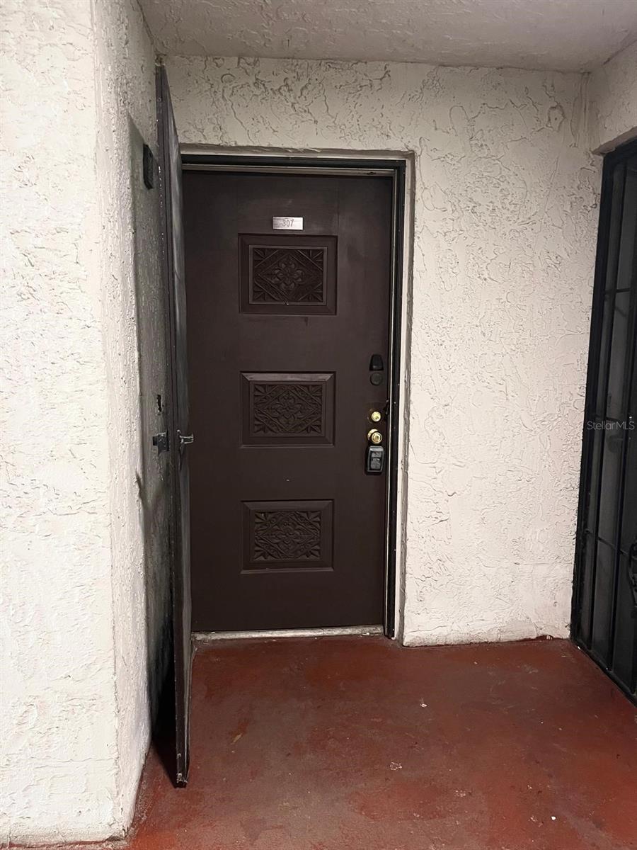 Image 25 of 36 For 4575 Texa Avenue 307