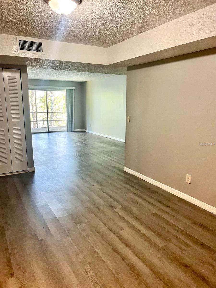 Image 6 of 36 For 4575 Texa Avenue 307