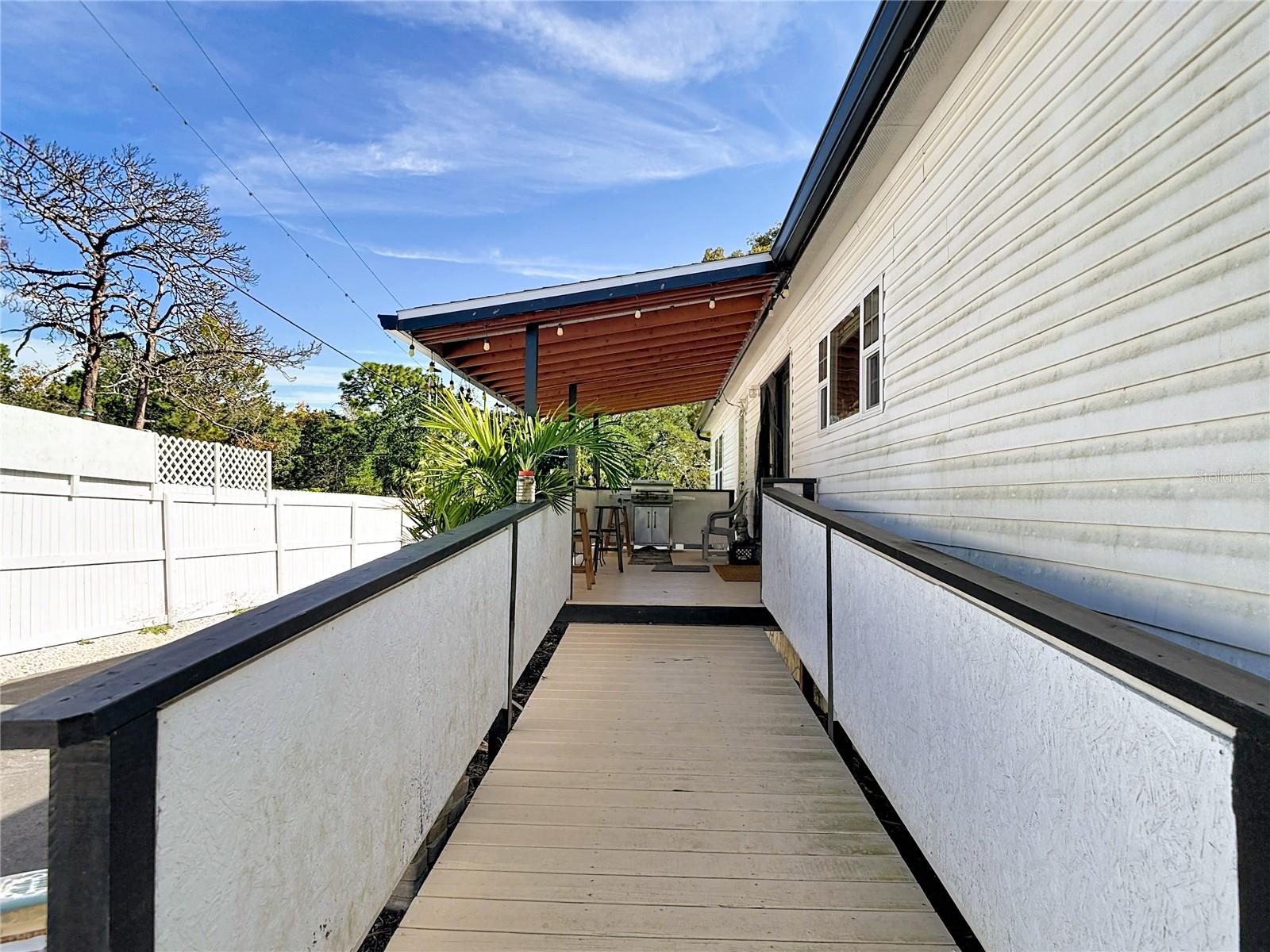 Image 13 of 77 For 15821 Archer Street