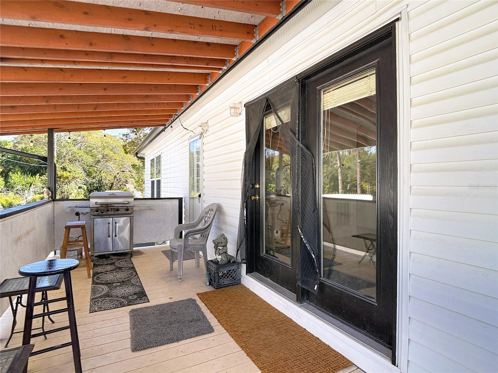 Image 15 of 77 For 15821 Archer Street