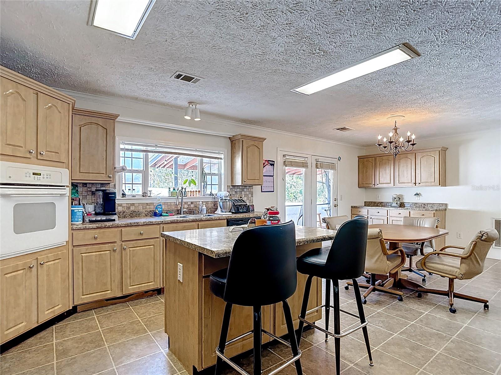 Image 24 of 77 For 15821 Archer Street