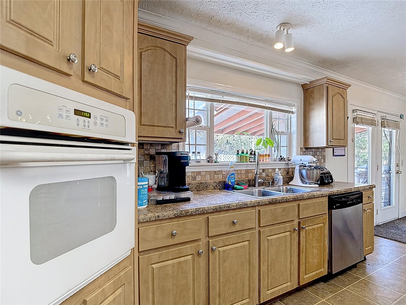 Image 26 of 77 For 15821 Archer Street