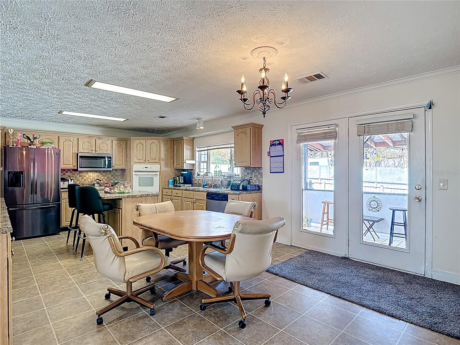 Image 35 of 77 For 15821 Archer Street