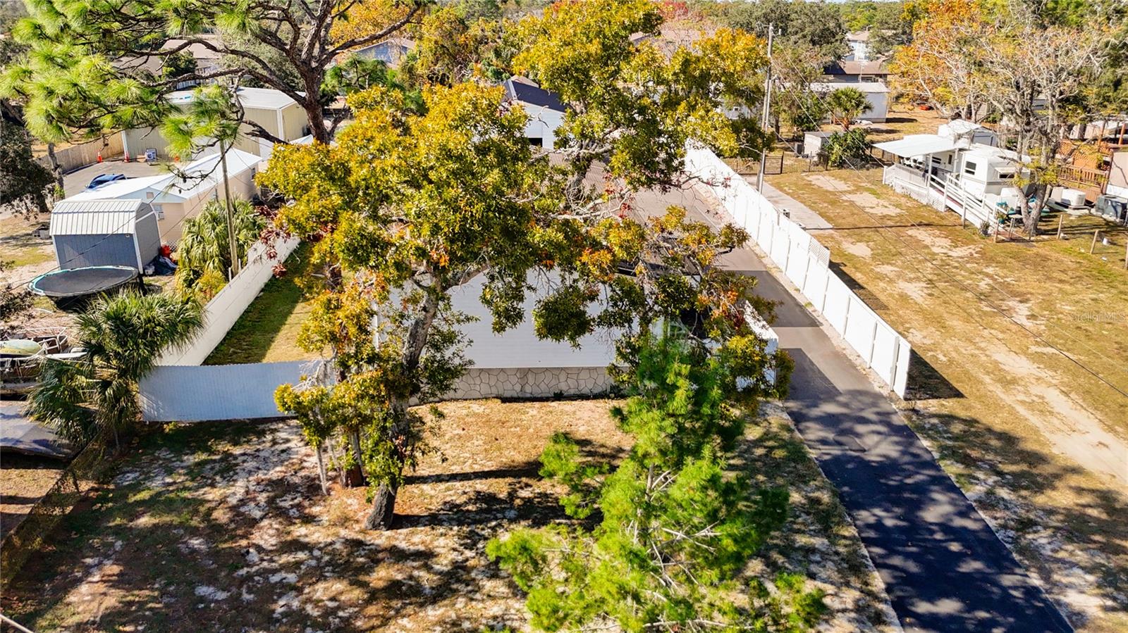 Image 4 of 77 For 15821 Archer Street