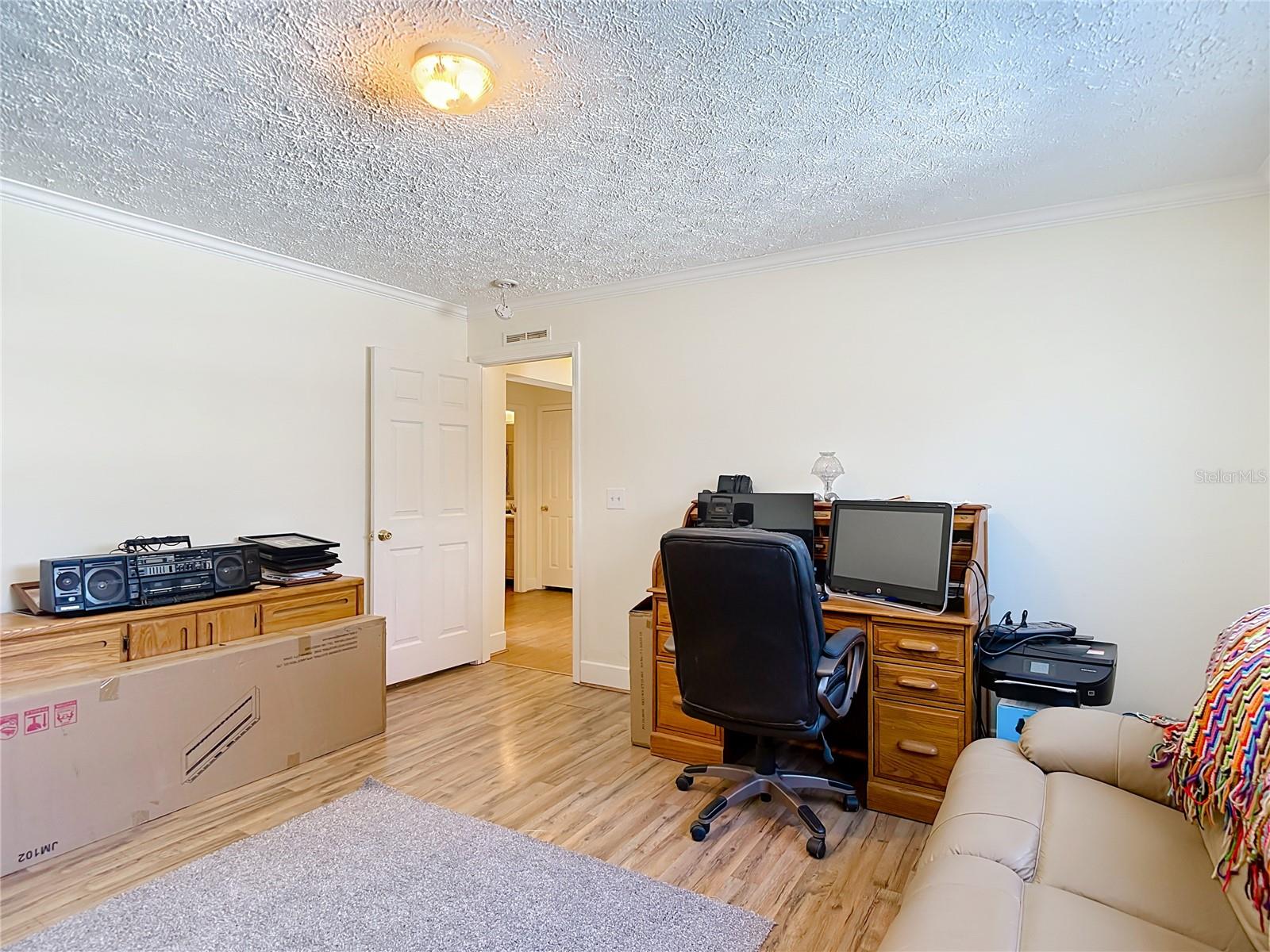 Image 40 of 77 For 15821 Archer Street