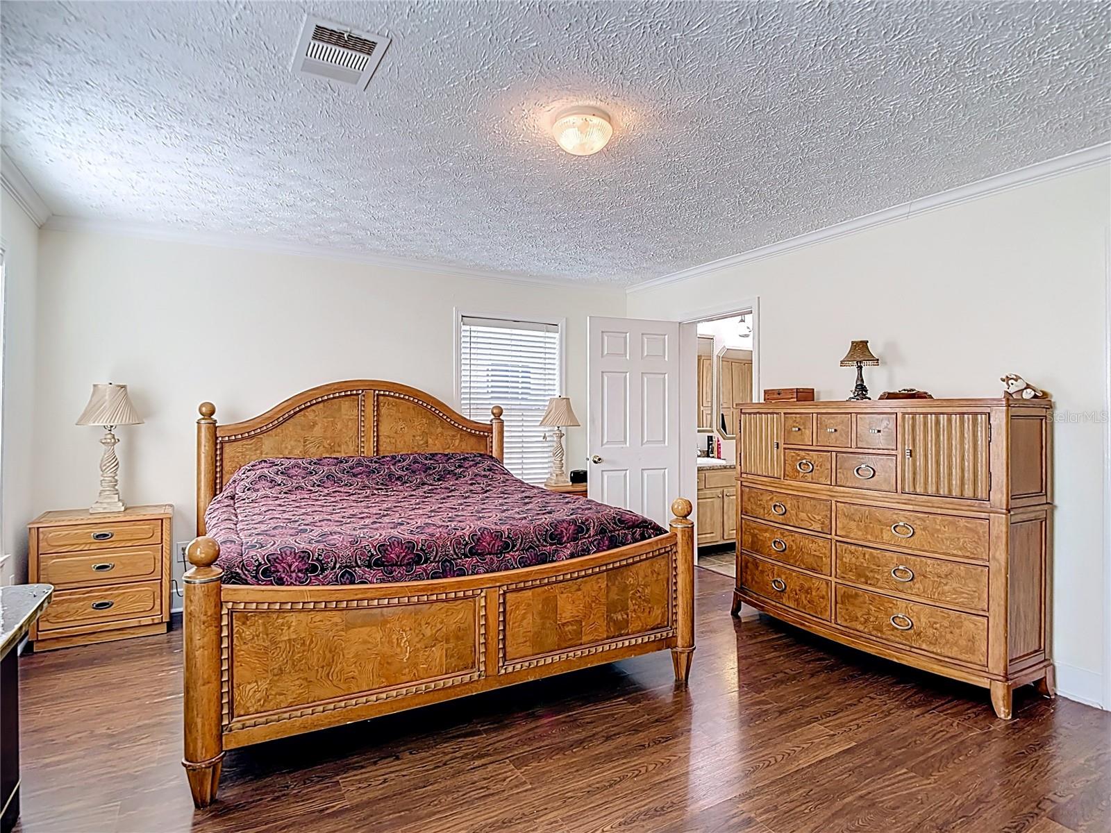 Image 50 of 77 For 15821 Archer Street