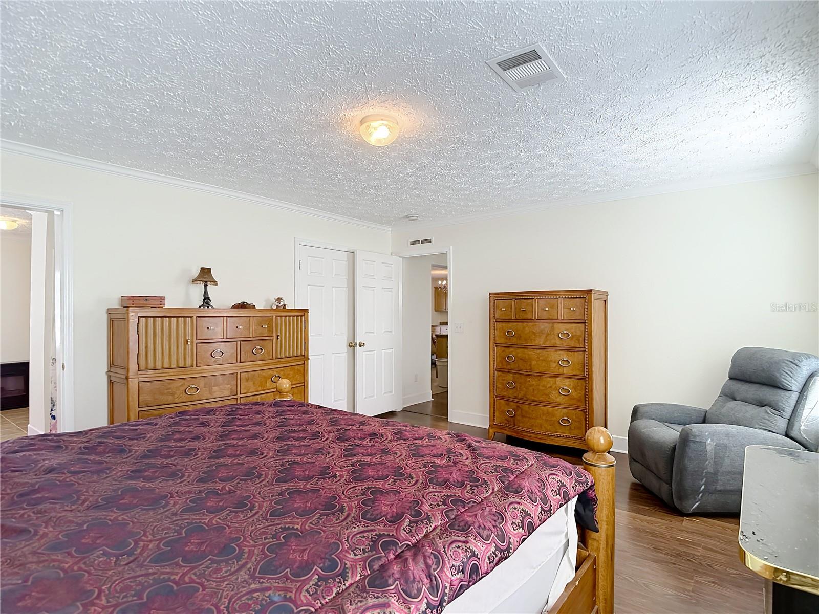 Image 51 of 77 For 15821 Archer Street