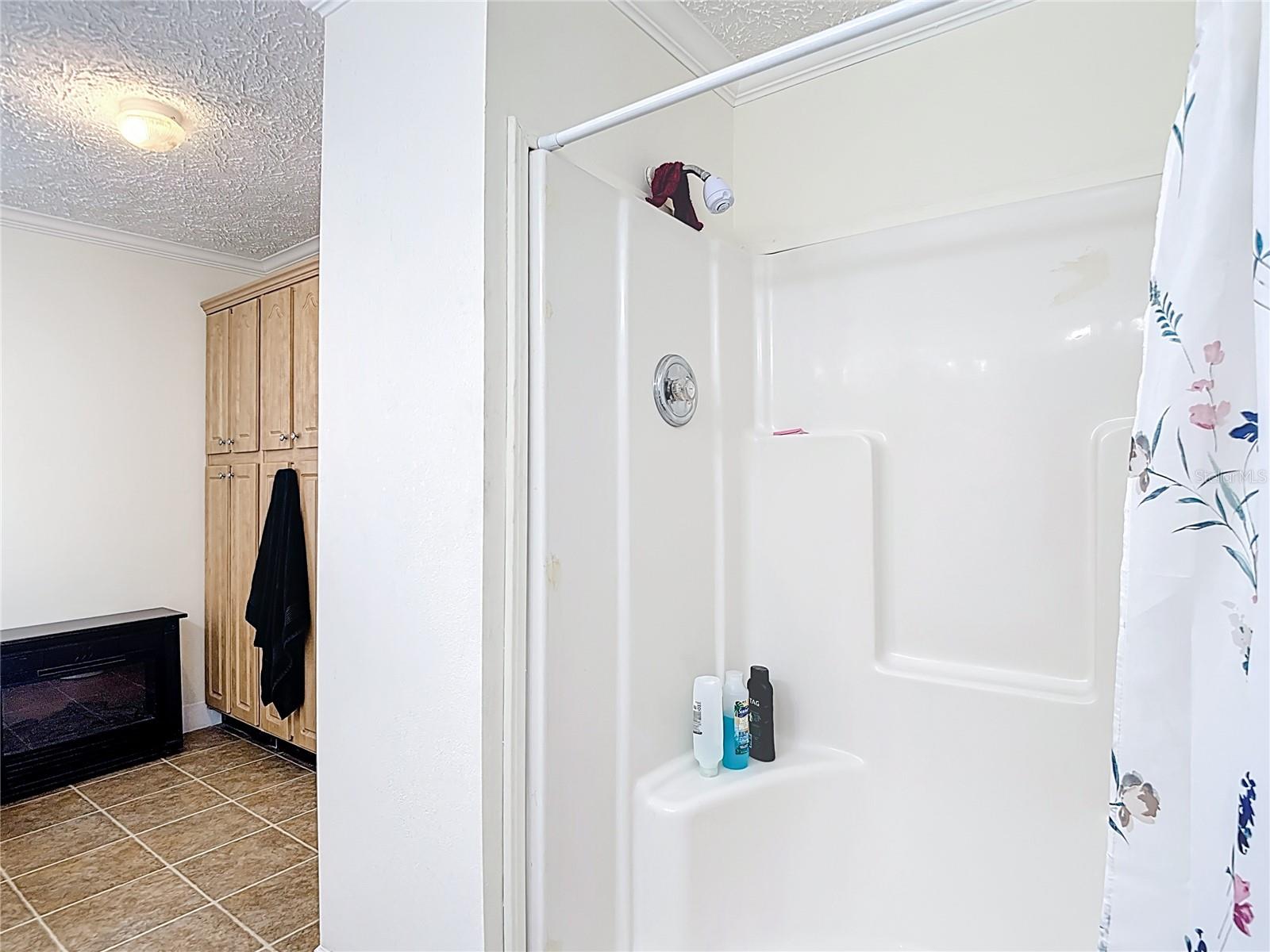 Image 53 of 77 For 15821 Archer Street