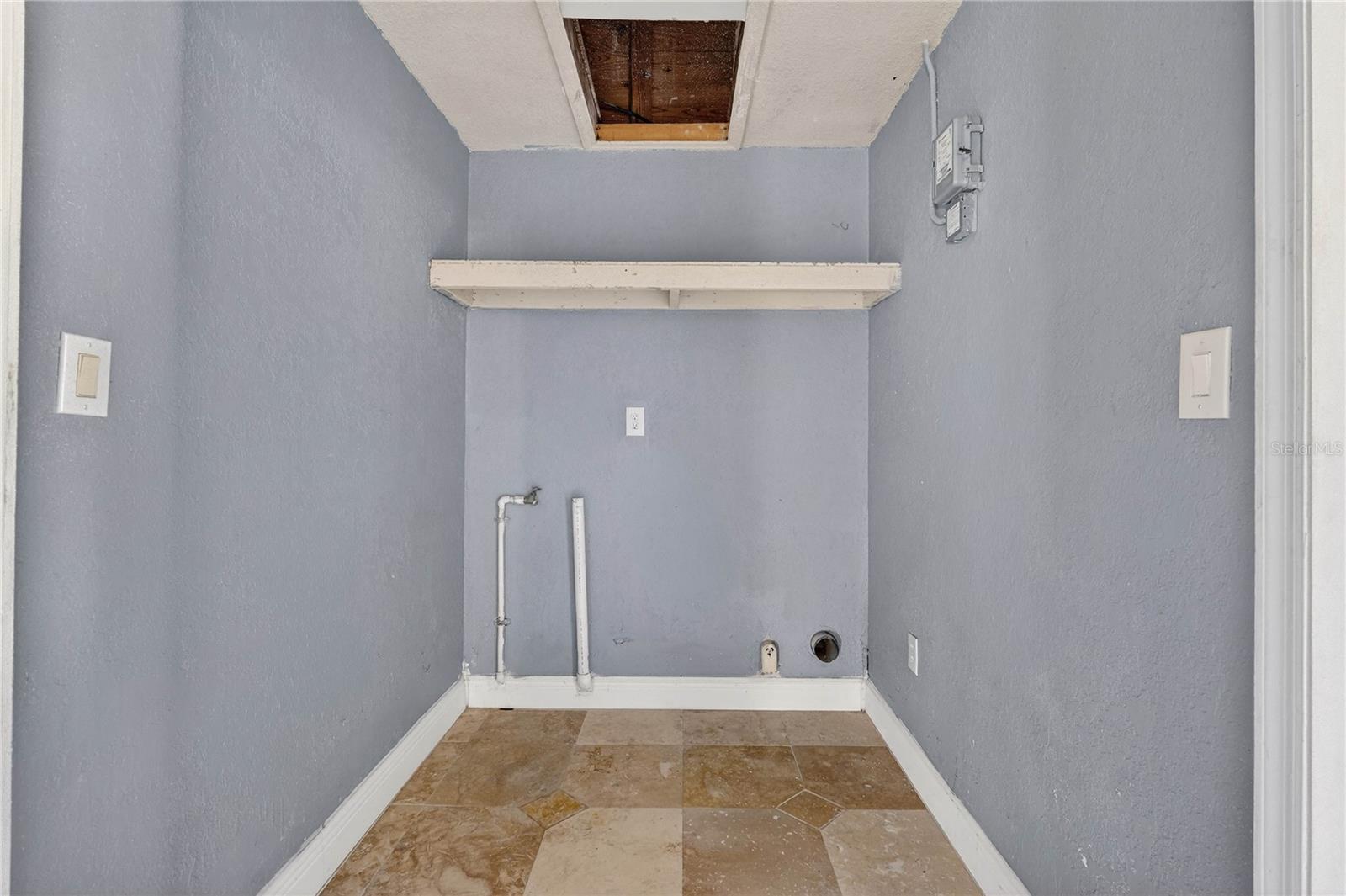 Image 16 of 36 For 318 Chesney Boulevard