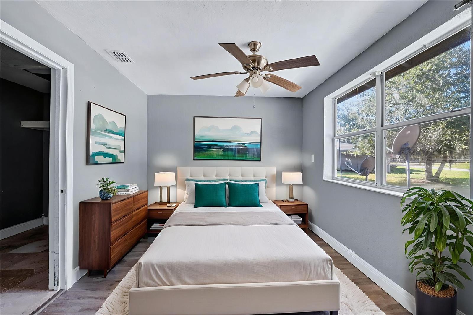 Image 18 of 36 For 318 Chesney Boulevard