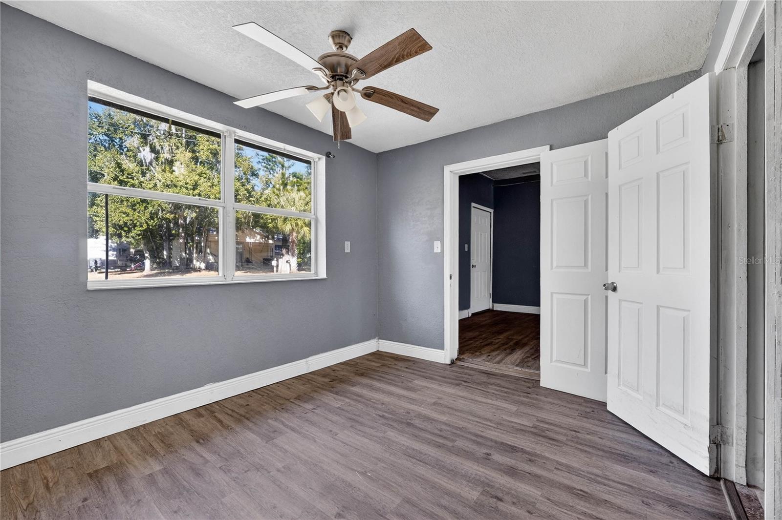 Image 19 of 36 For 318 Chesney Boulevard