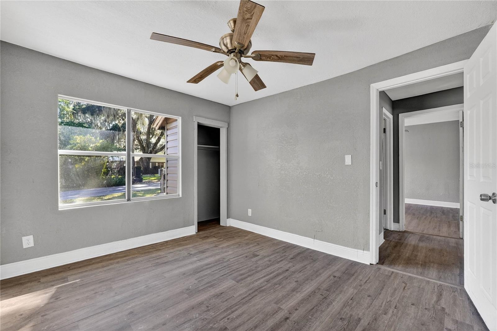 Image 22 of 36 For 318 Chesney Boulevard