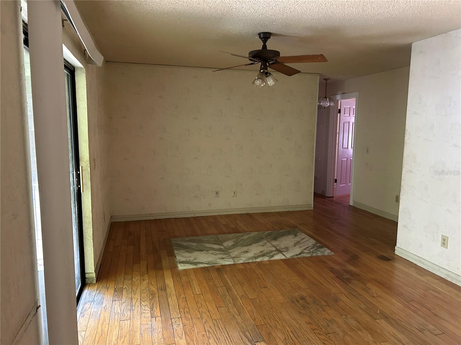 Image 13 of 33 For 1314 Highland Circle