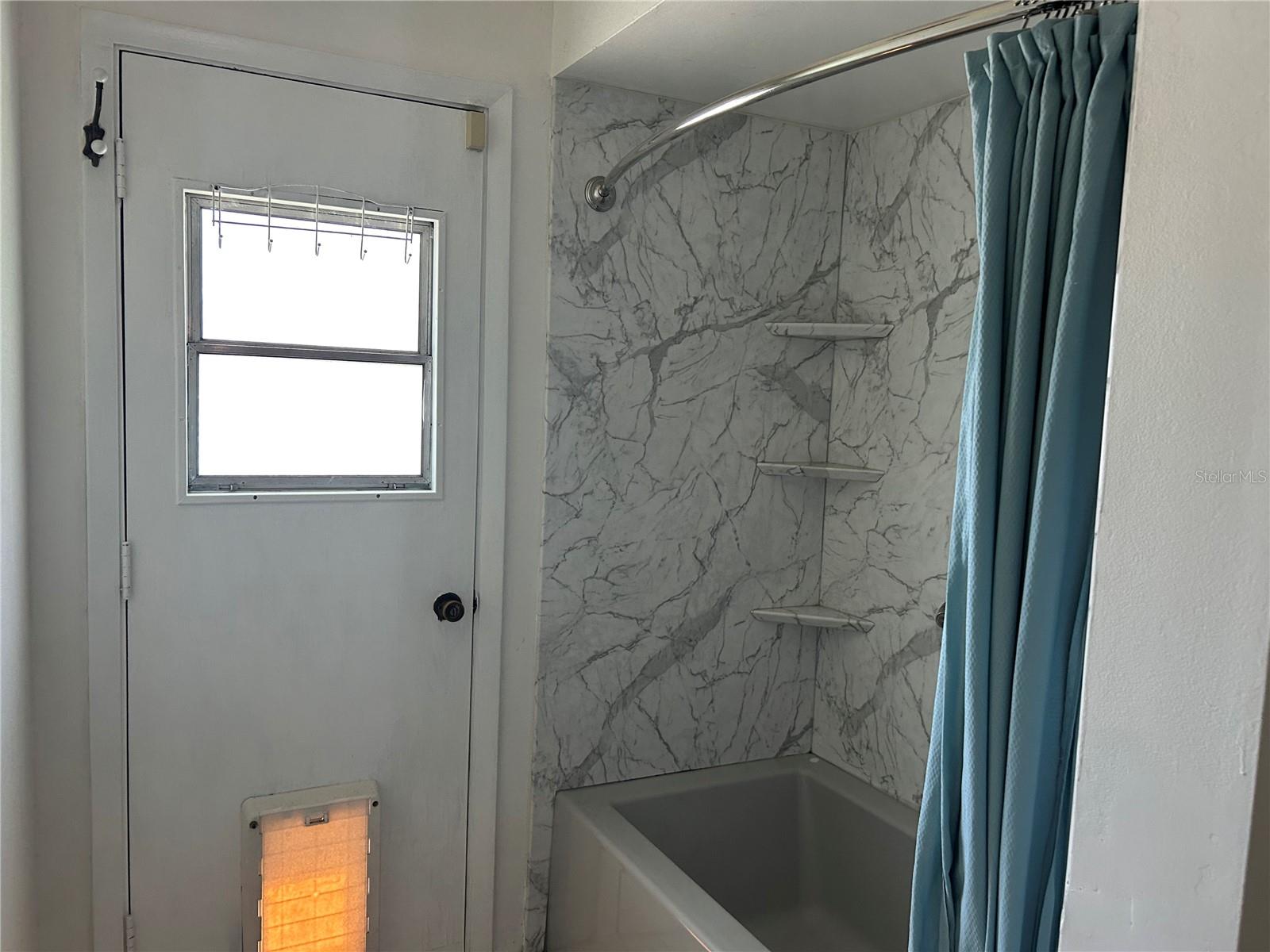 Image 18 of 33 For 1314 Highland Circle