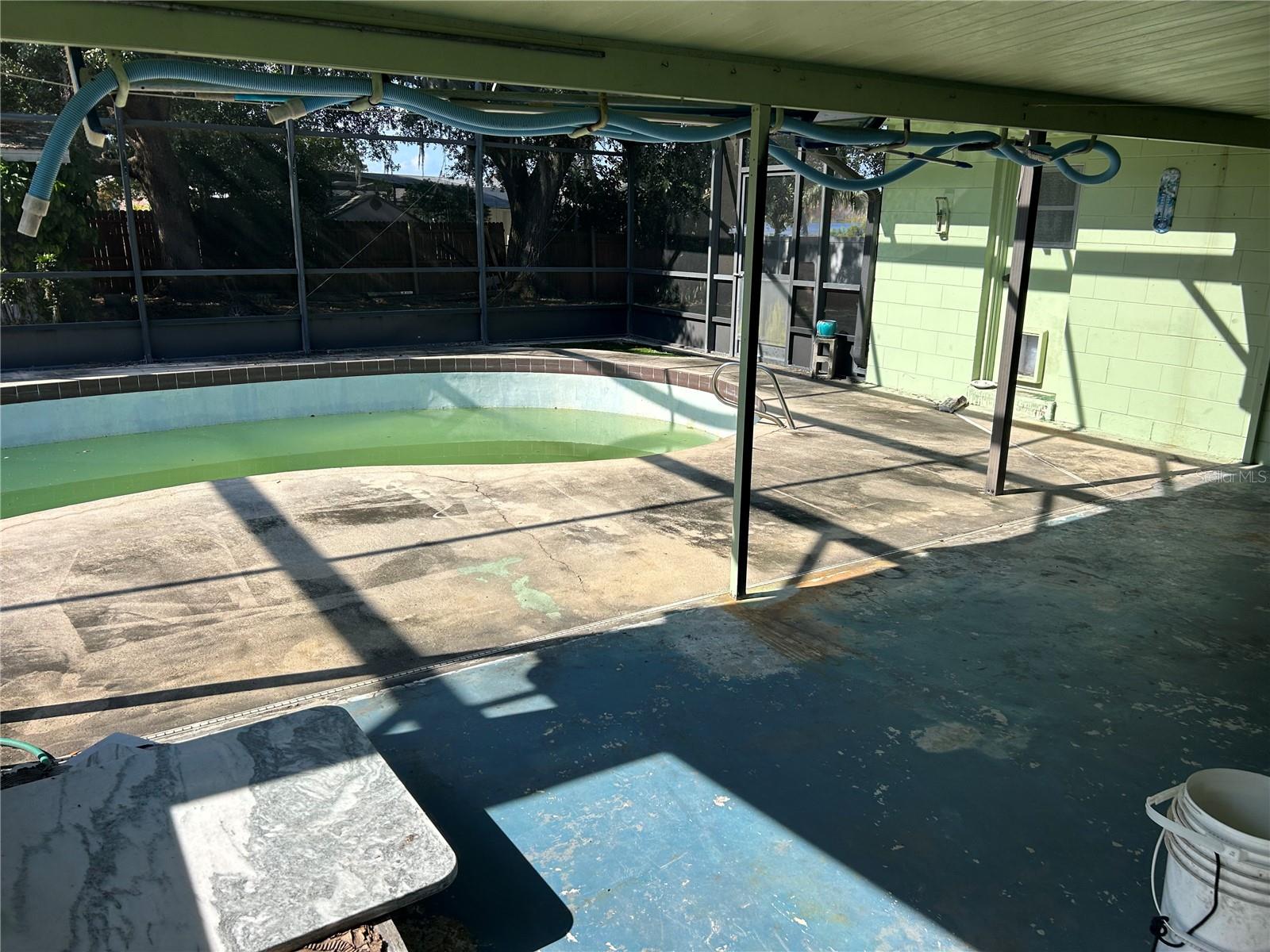 Image 25 of 33 For 1314 Highland Circle