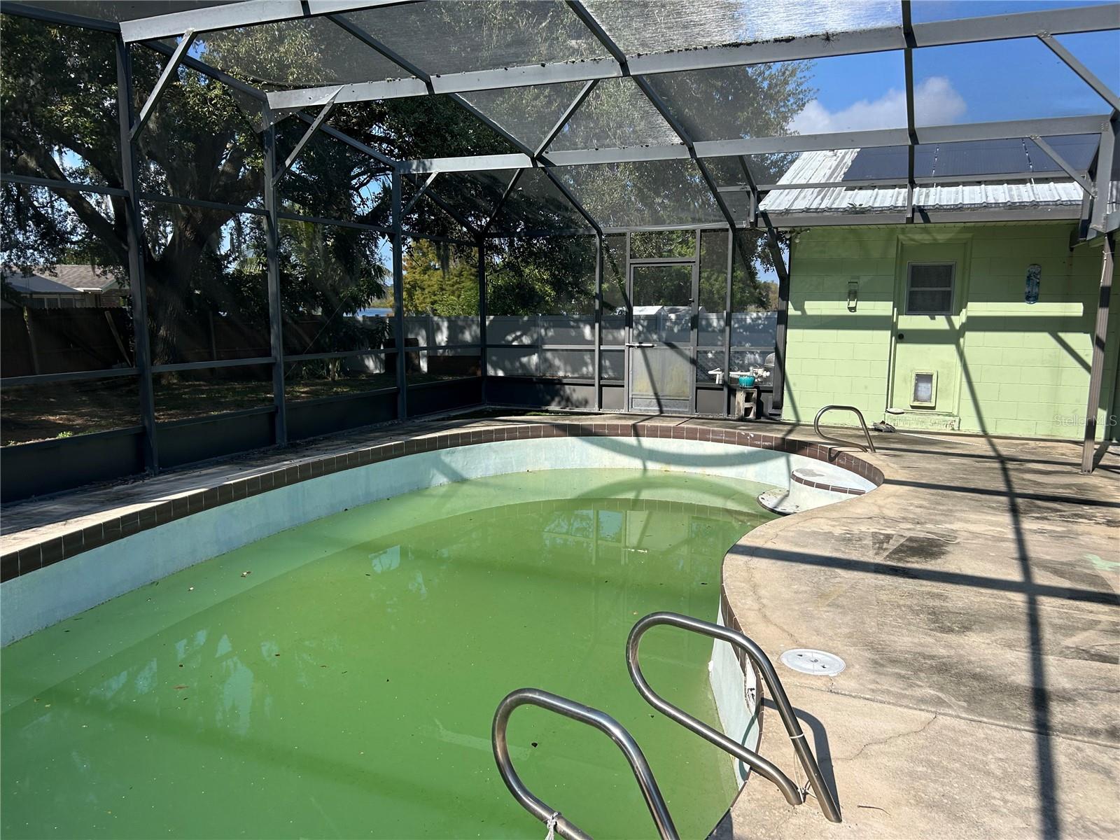 Image 27 of 33 For 1314 Highland Circle