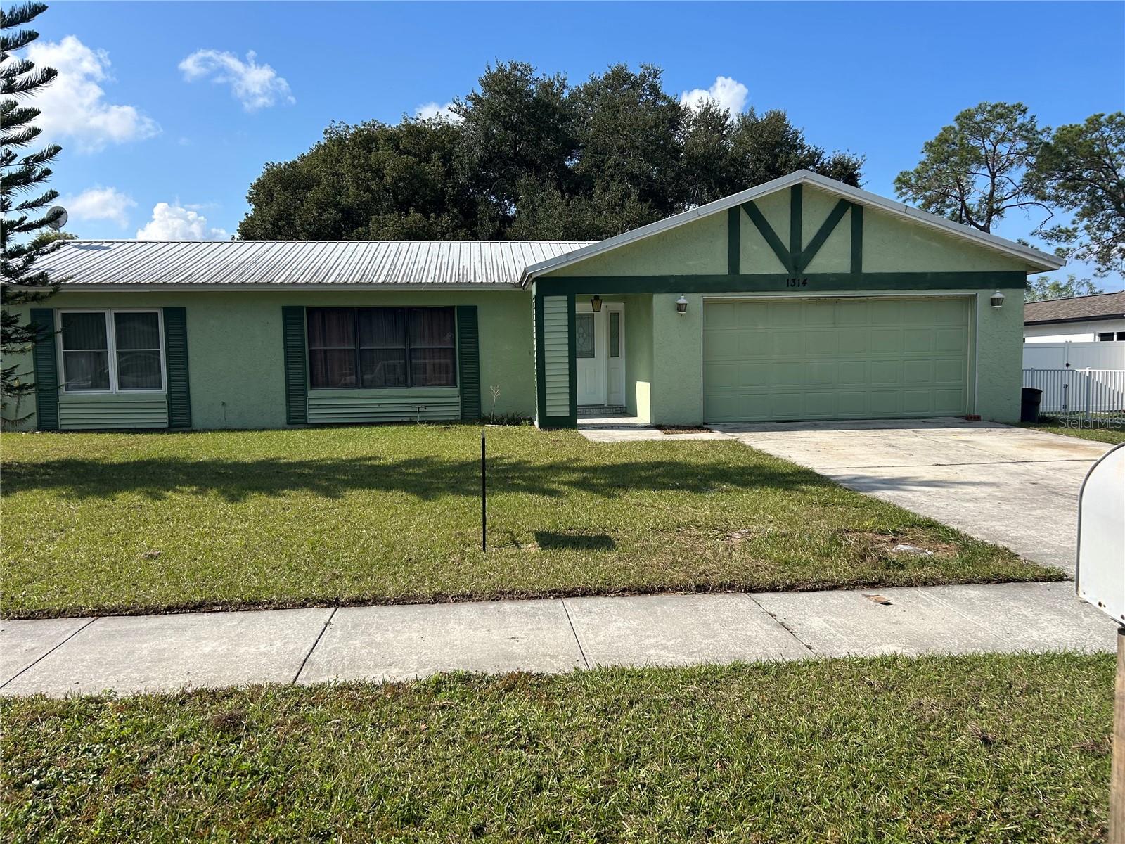 Image 5 of 33 For 1314 Highland Circle