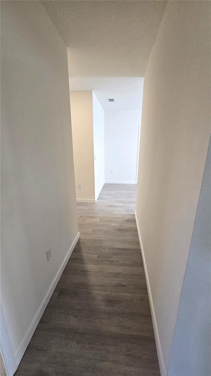 Image 20 of 36 For 1671 Rosy Dale Circle