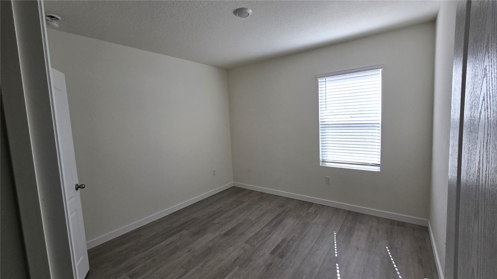 Image 23 of 36 For 1671 Rosy Dale Circle