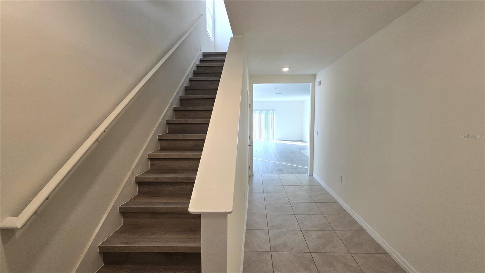 Image 3 of 36 For 1671 Rosy Dale Circle