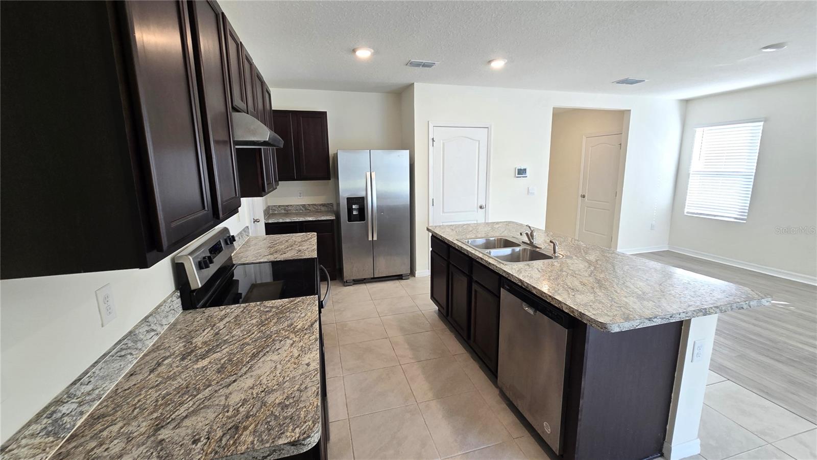 Image 7 of 36 For 1671 Rosy Dale Circle