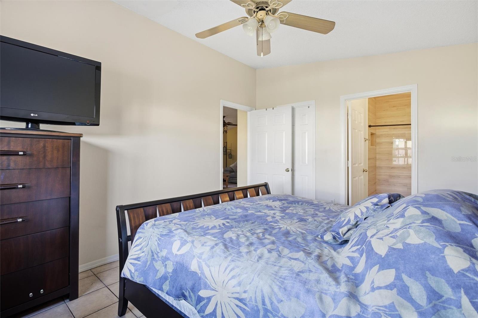 Image 11 of 24 For 16325 100th Terrace