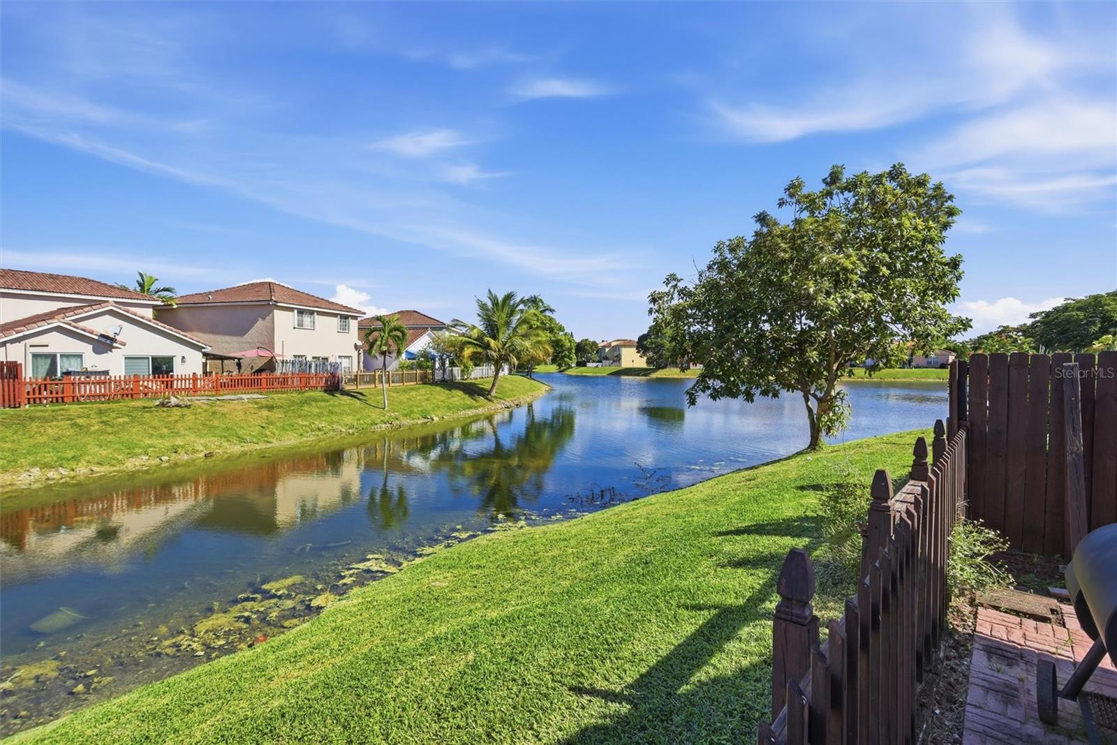 Image 20 of 24 For 16325 100th Terrace