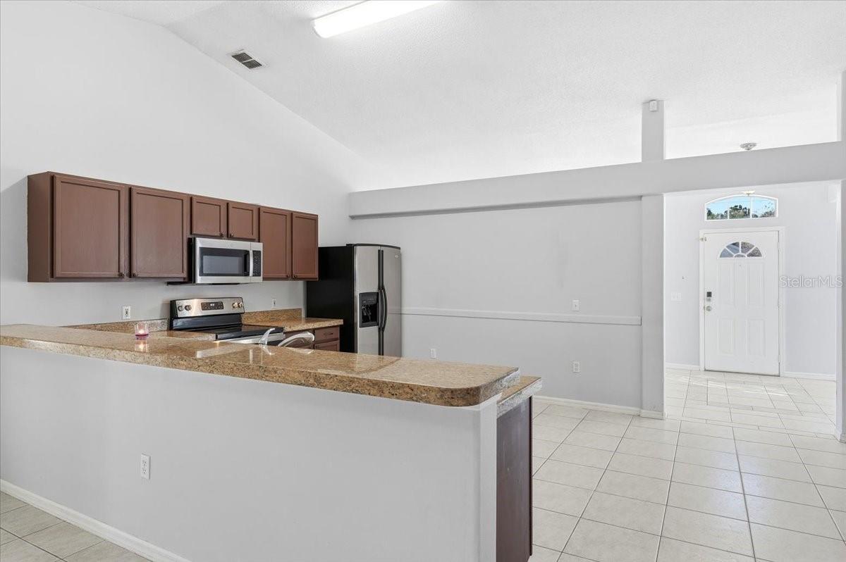 Image 10 of 33 For 1158 Perpignan Court