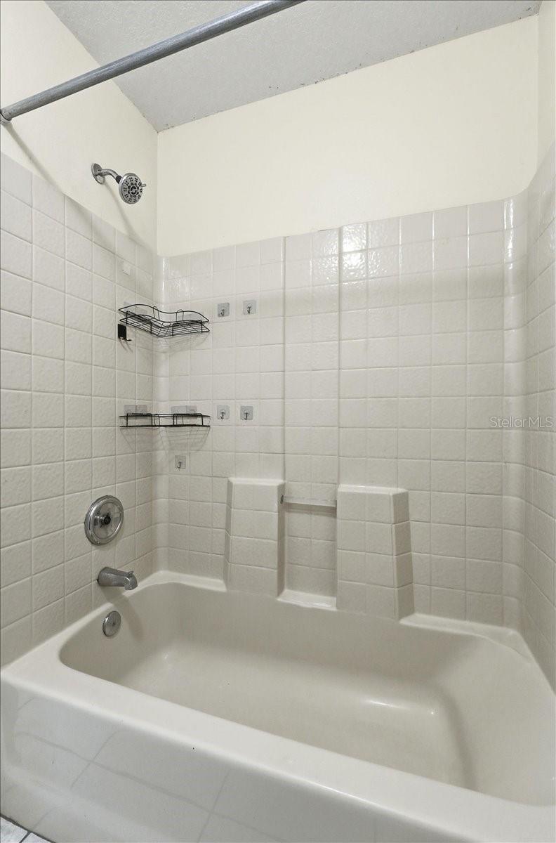 Image 19 of 33 For 1158 Perpignan Court