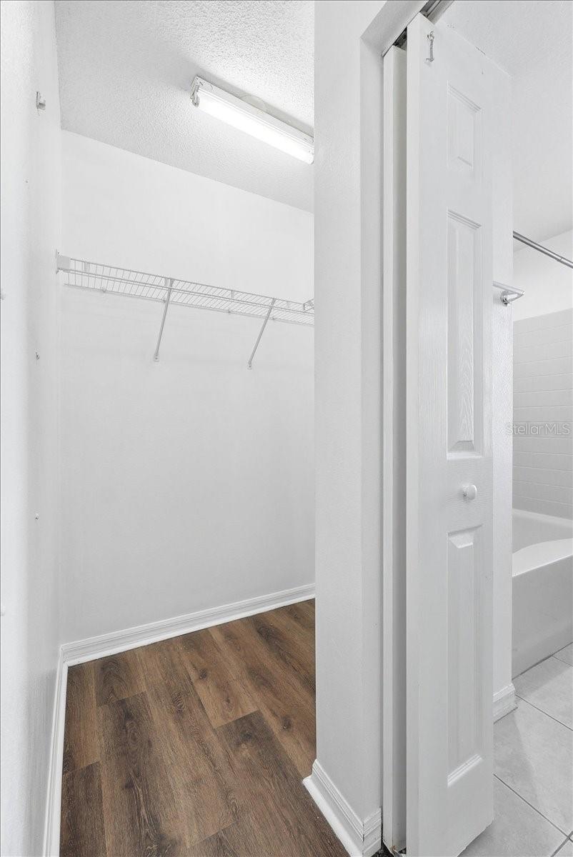 Image 20 of 33 For 1158 Perpignan Court