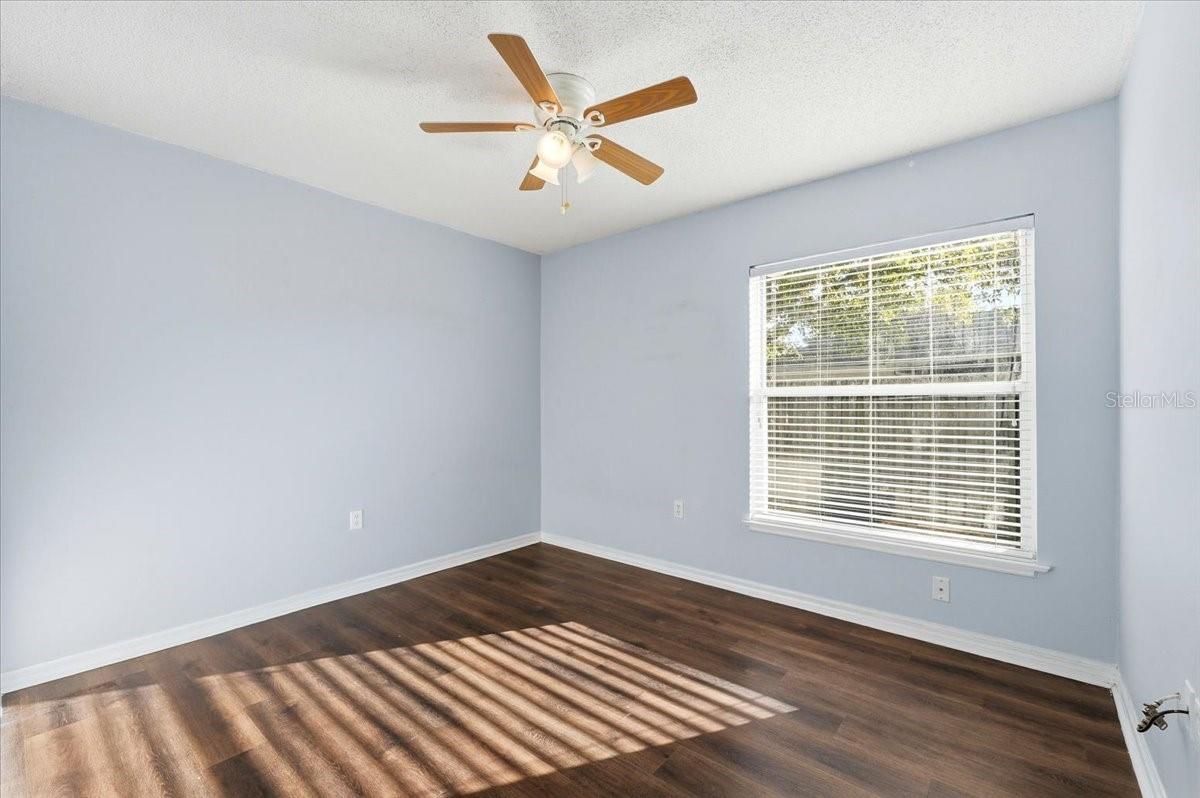 Image 23 of 33 For 1158 Perpignan Court