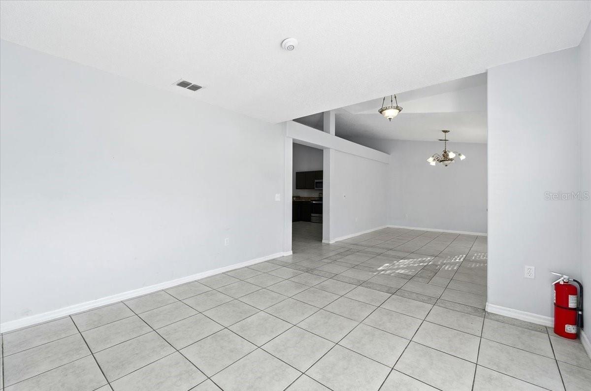 Image 7 of 33 For 1158 Perpignan Court