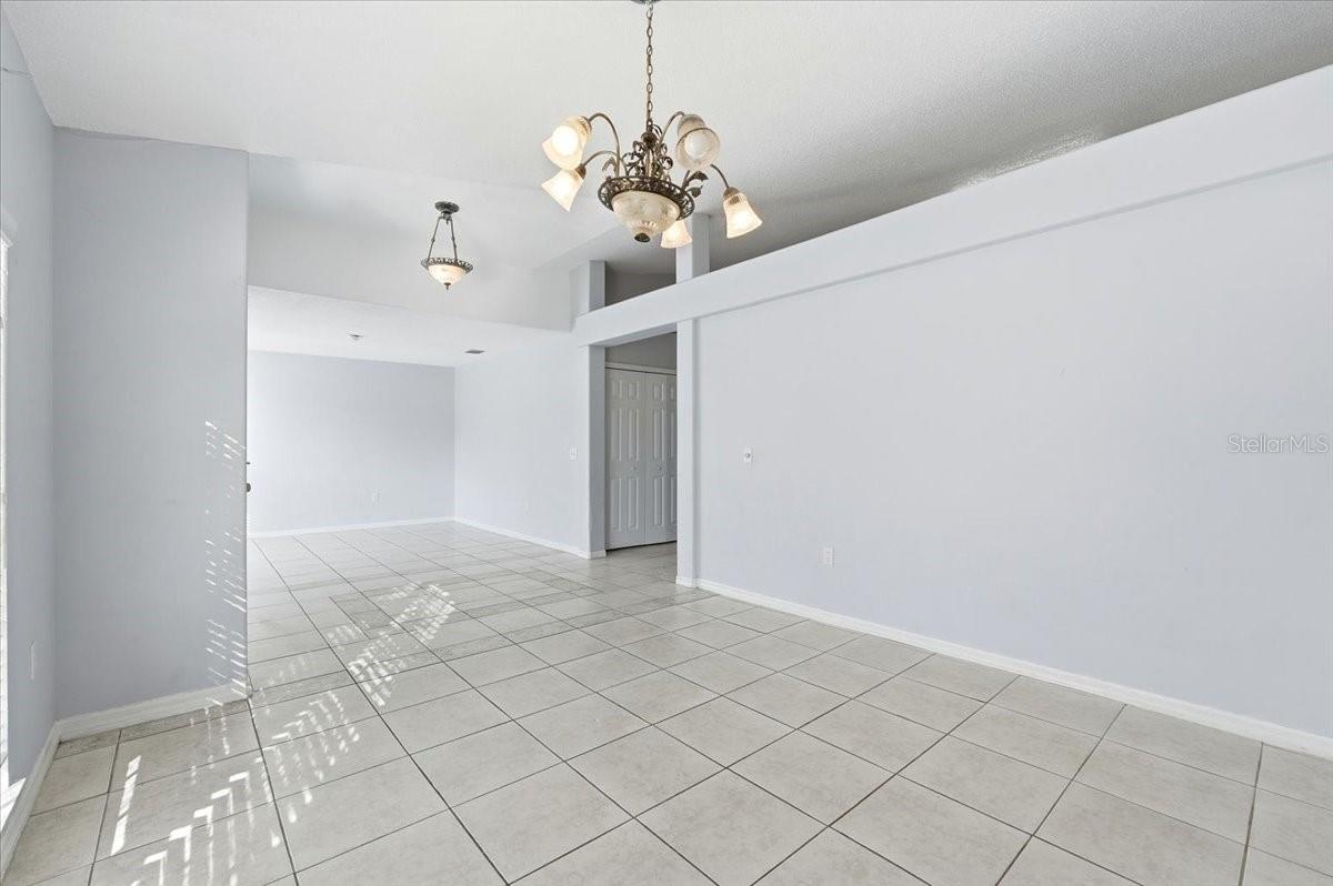 Image 8 of 33 For 1158 Perpignan Court