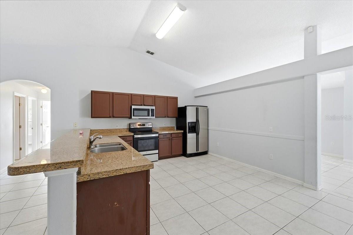 Image 9 of 33 For 1158 Perpignan Court