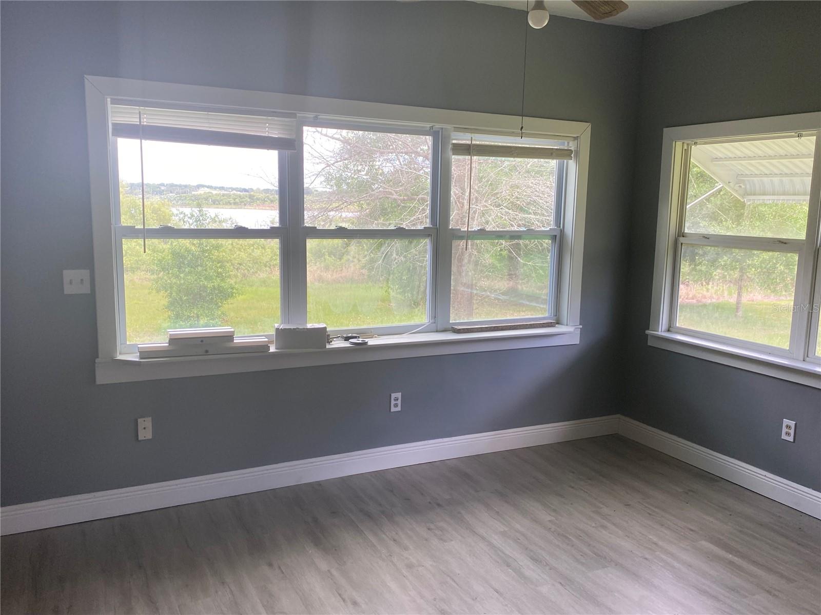 Image 27 of 38 For 431 Miami Street