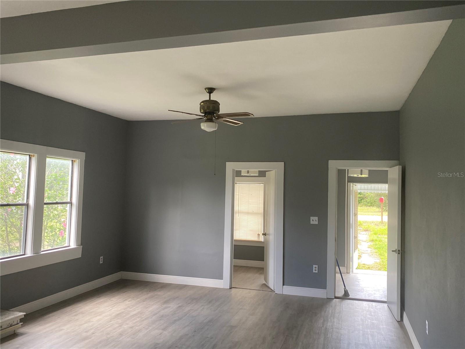 Image 30 of 38 For 431 Miami Street