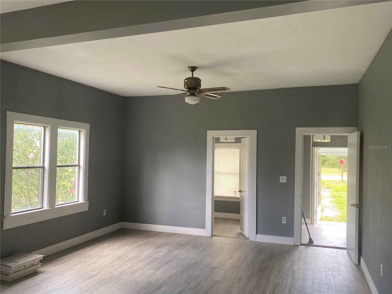 Image 31 of 38 For 431 Miami Street