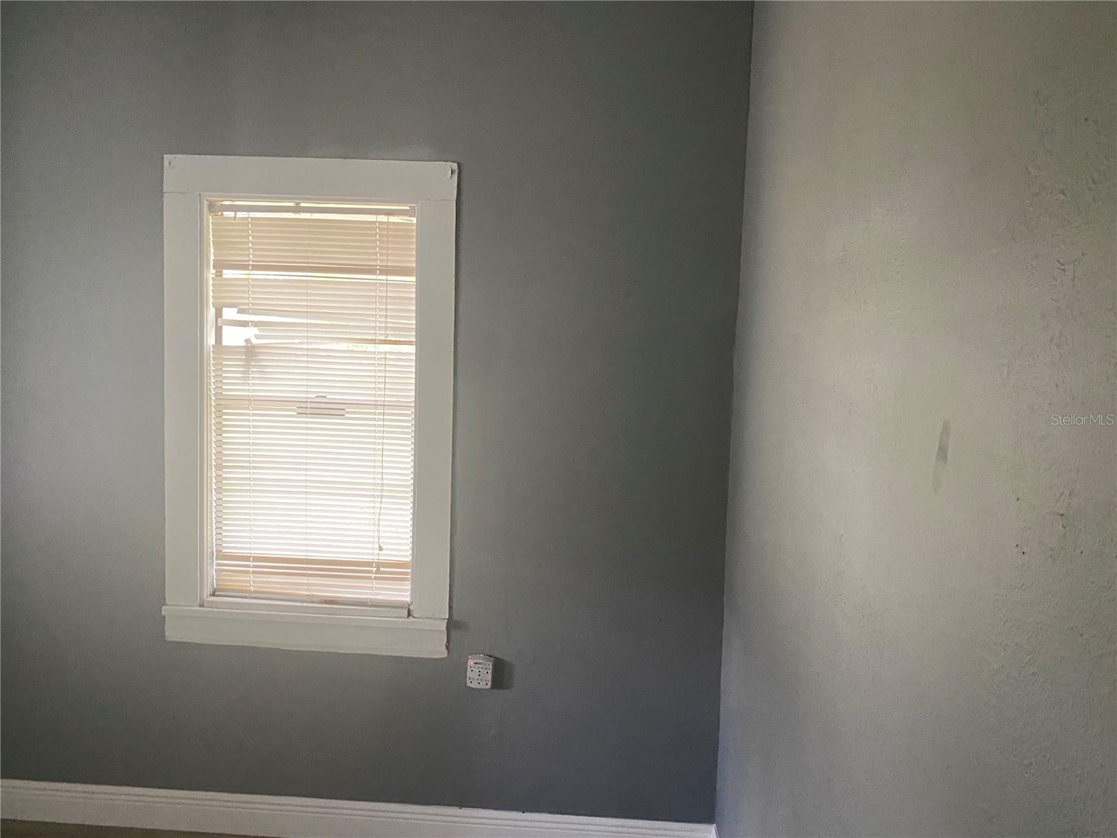 Image 33 of 38 For 431 Miami Street