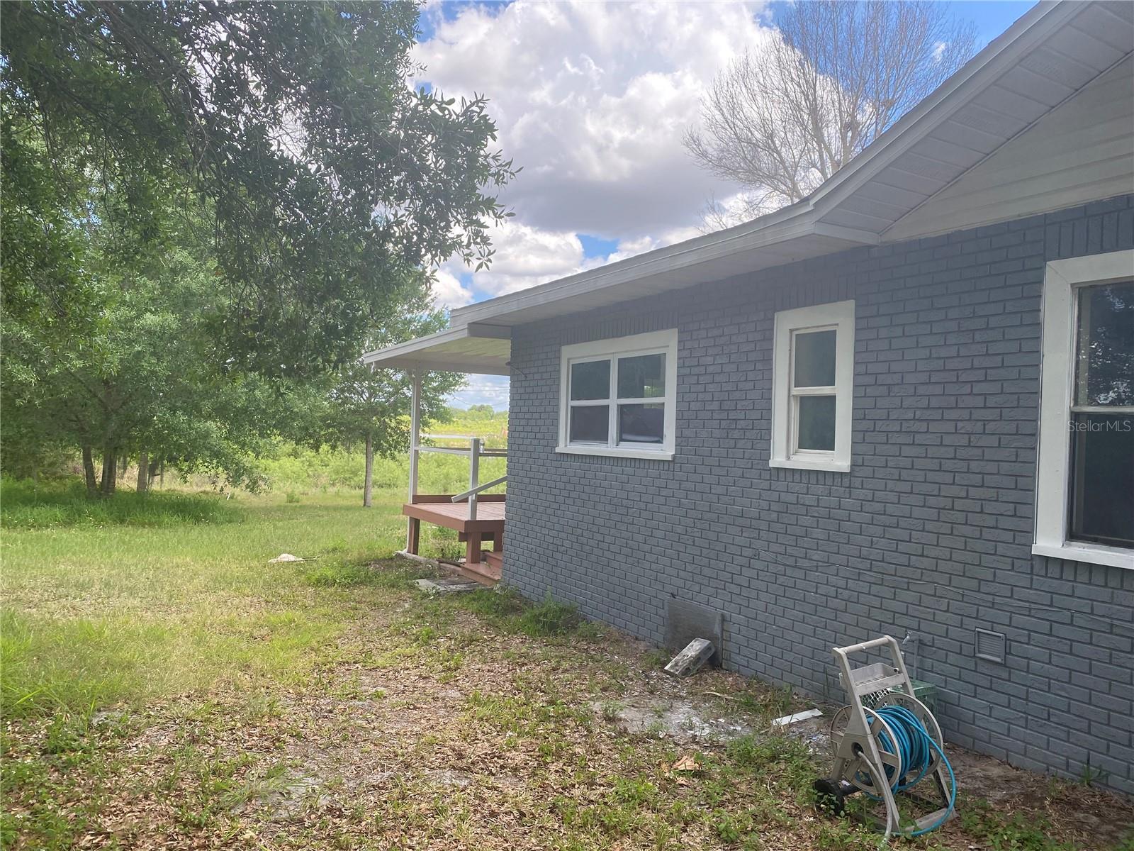 Image 5 of 38 For 431 Miami Street