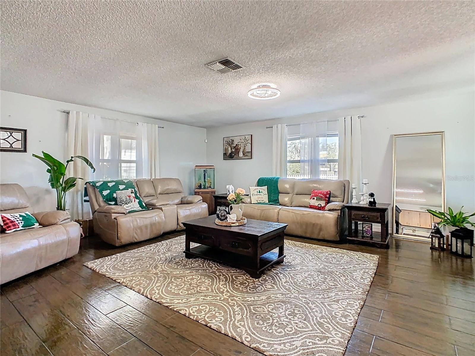 Image 11 of 63 For 1997 Marker Road