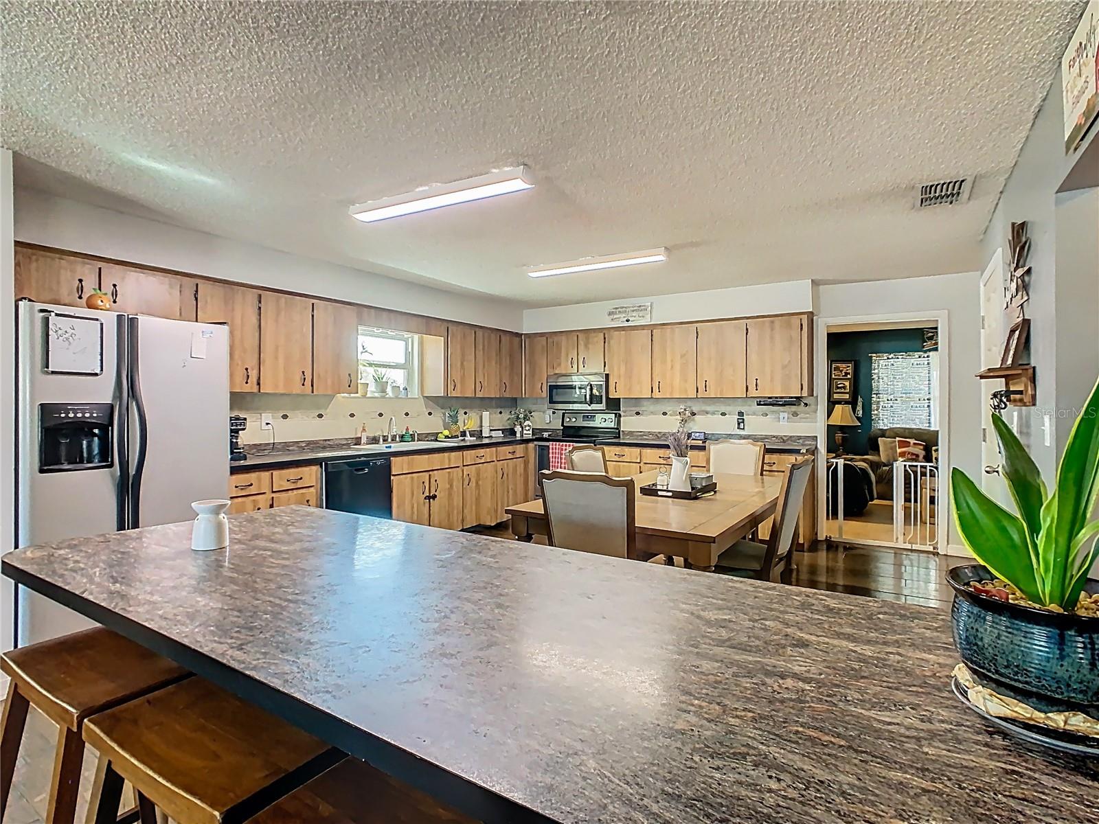 Image 14 of 63 For 1997 Marker Road