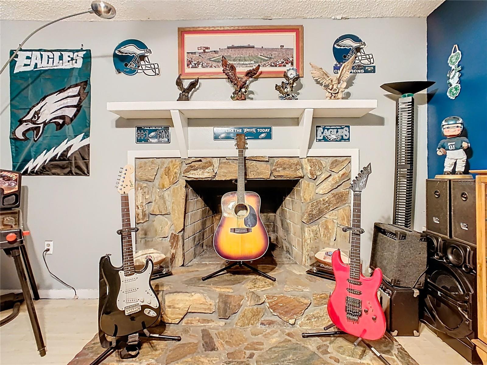 Image 19 of 63 For 1997 Marker Road