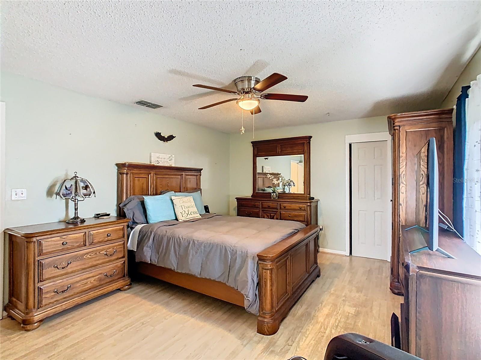 Image 35 of 63 For 1997 Marker Road