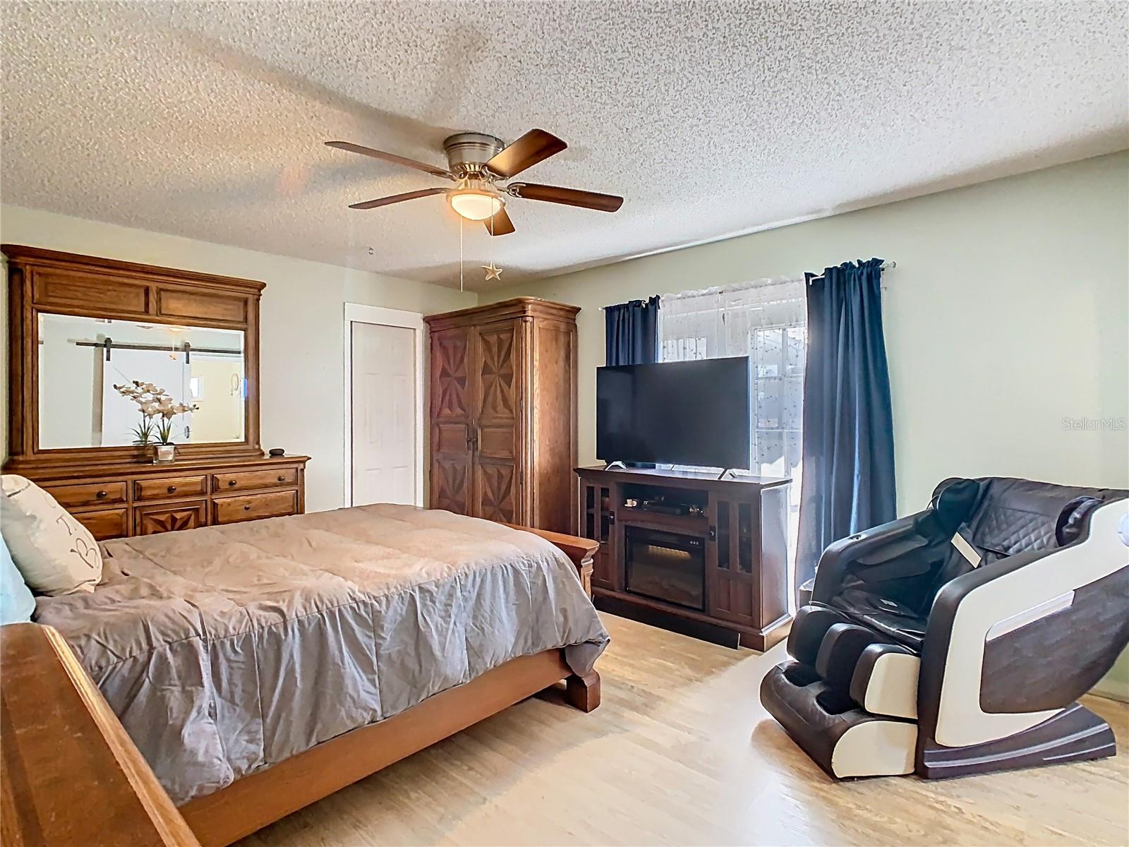 Image 36 of 63 For 1997 Marker Road