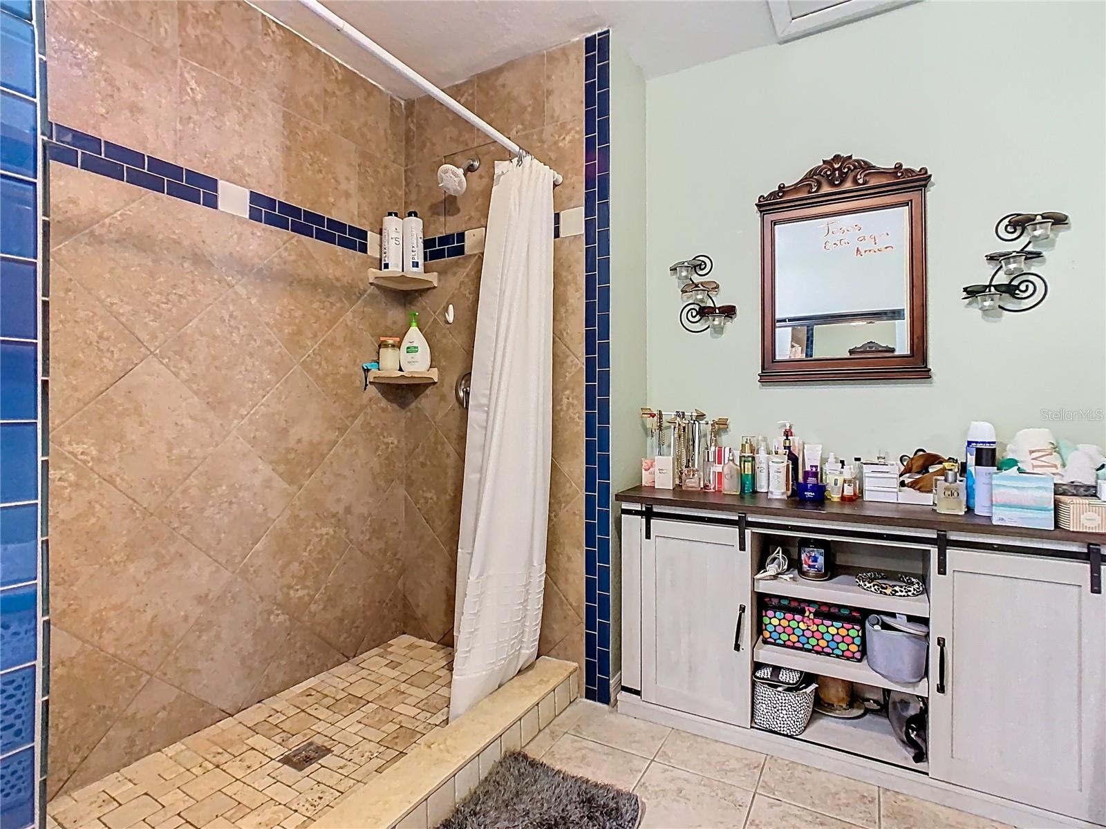 Image 39 of 63 For 1997 Marker Road