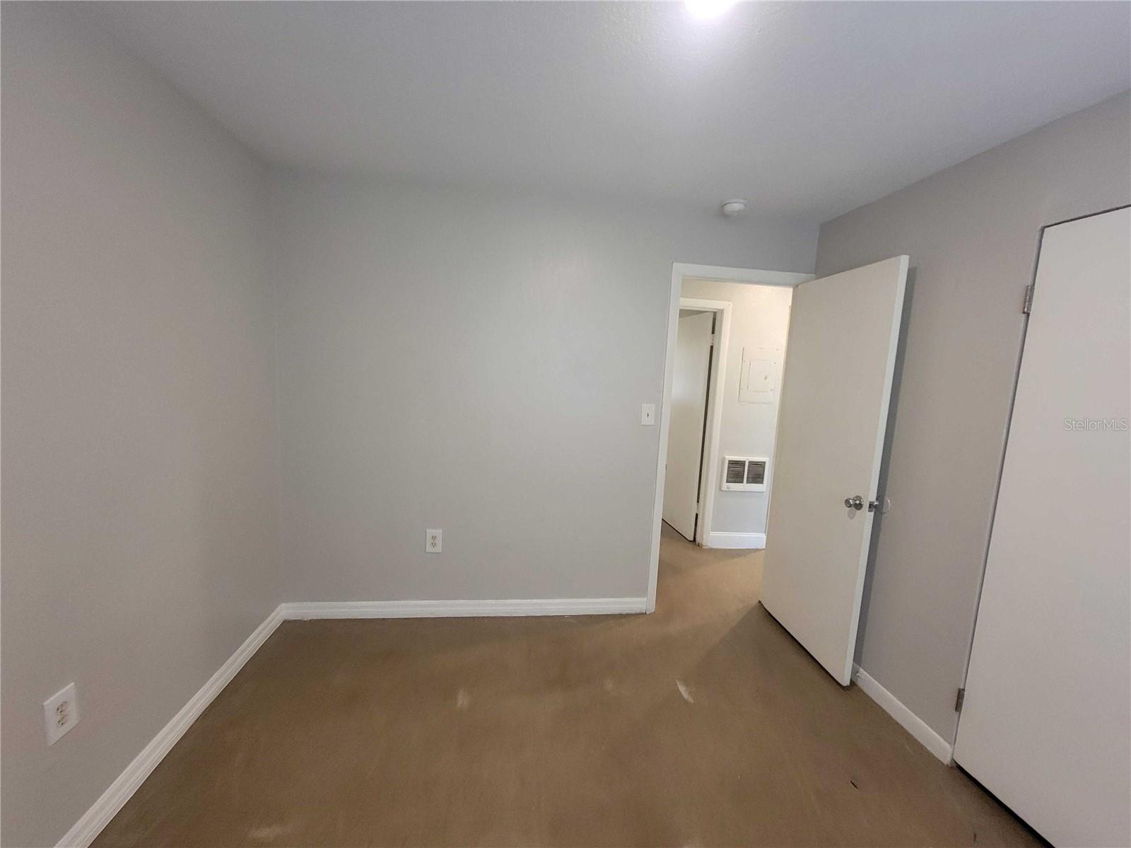 Image 8 of 17 For 402 Peters St