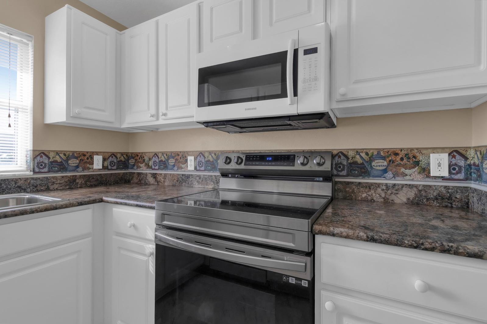 Image 16 of 29 For 12 Delaware Avenue