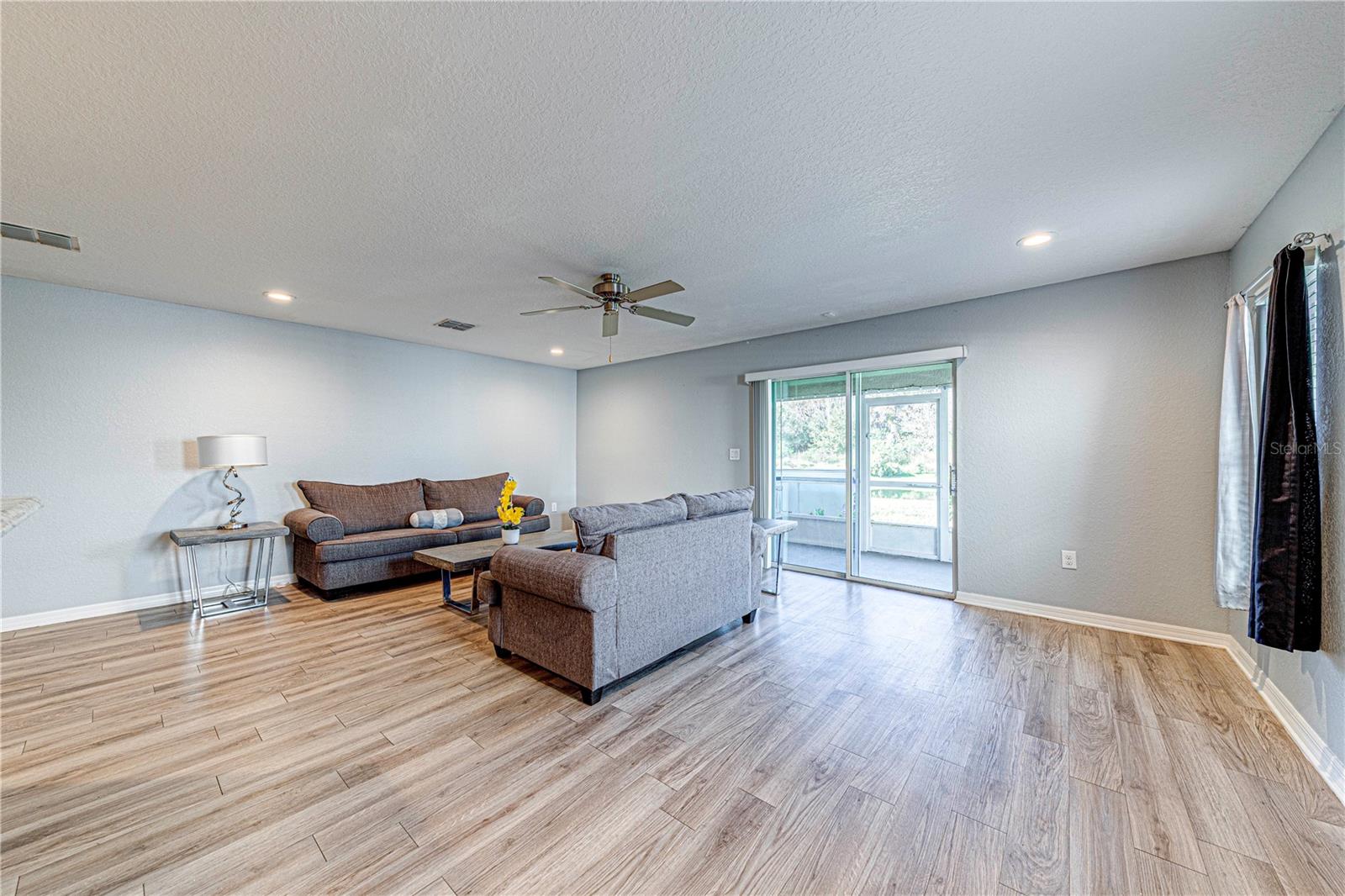 Image 13 of 47 For 2934 Fieldwood Circle