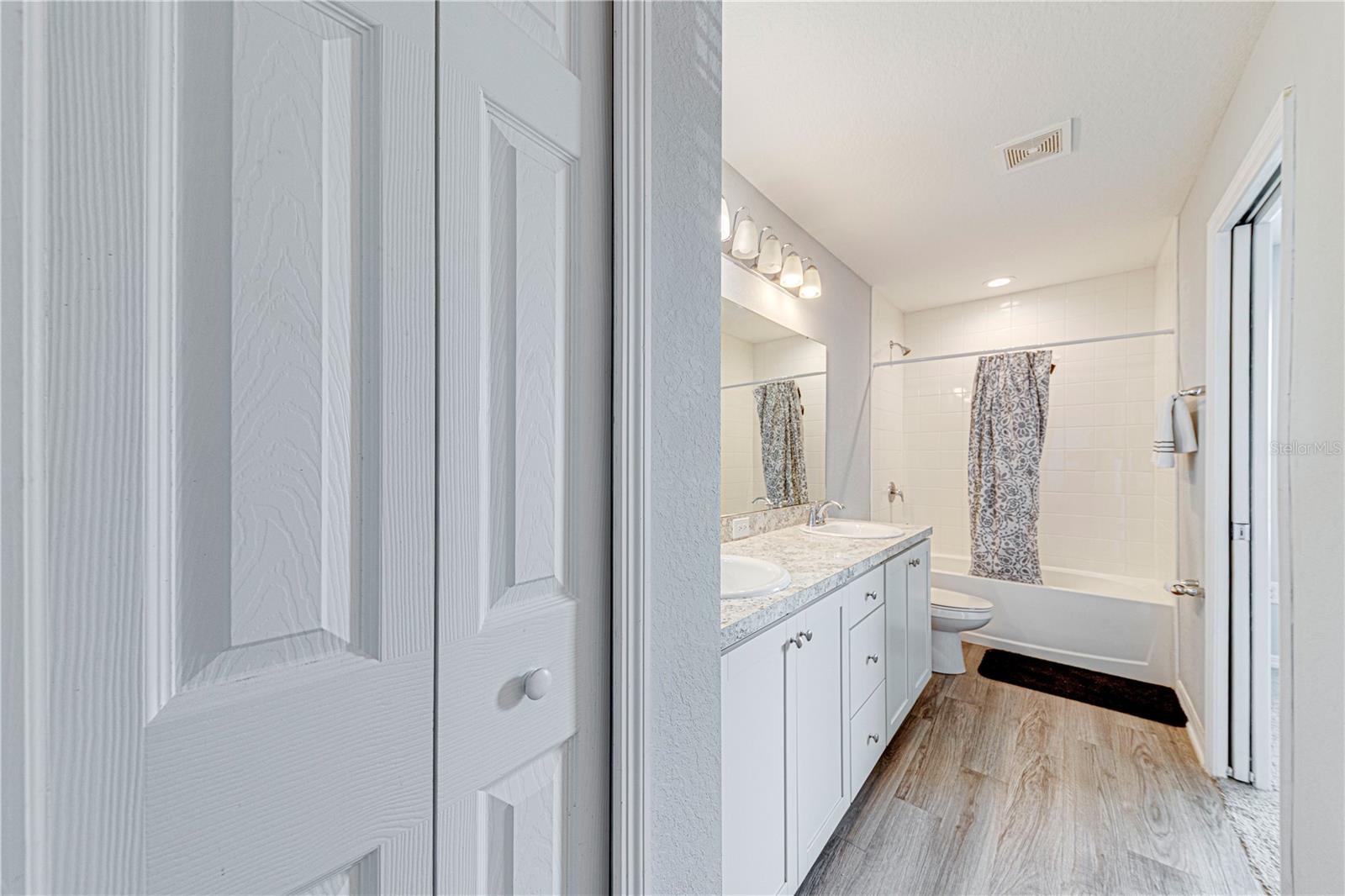 Image 24 of 47 For 2934 Fieldwood Circle